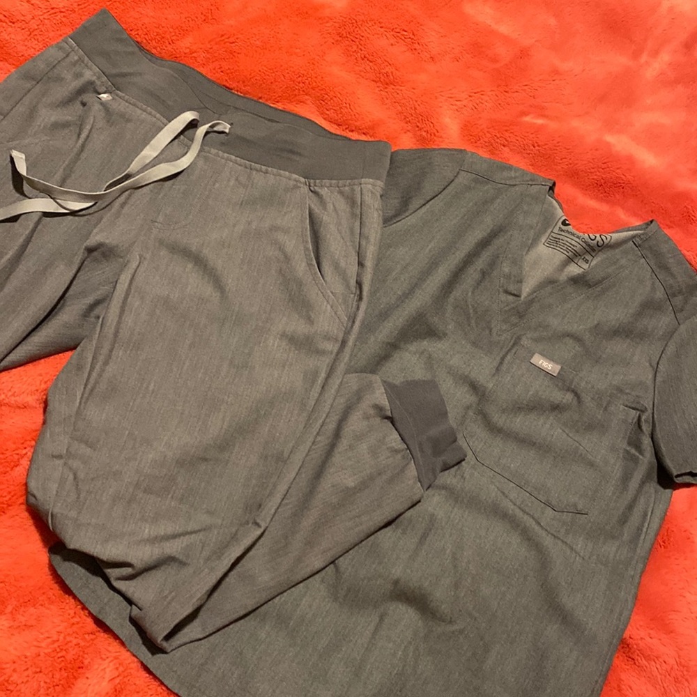 Figs-gray SET